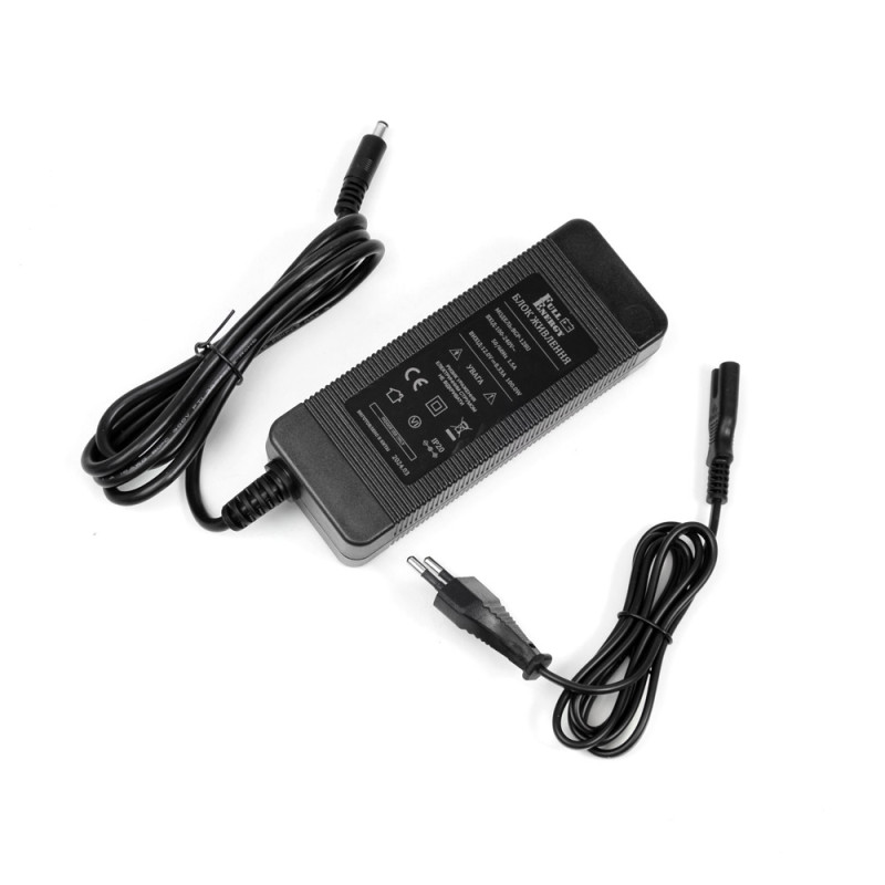 Блок живлення Full Energy BGP-128U 12 В / 8.33 А (Довжина мережевого кабелю: 0.9 м, Довжина вихідного кабелю: 1.35 м)
