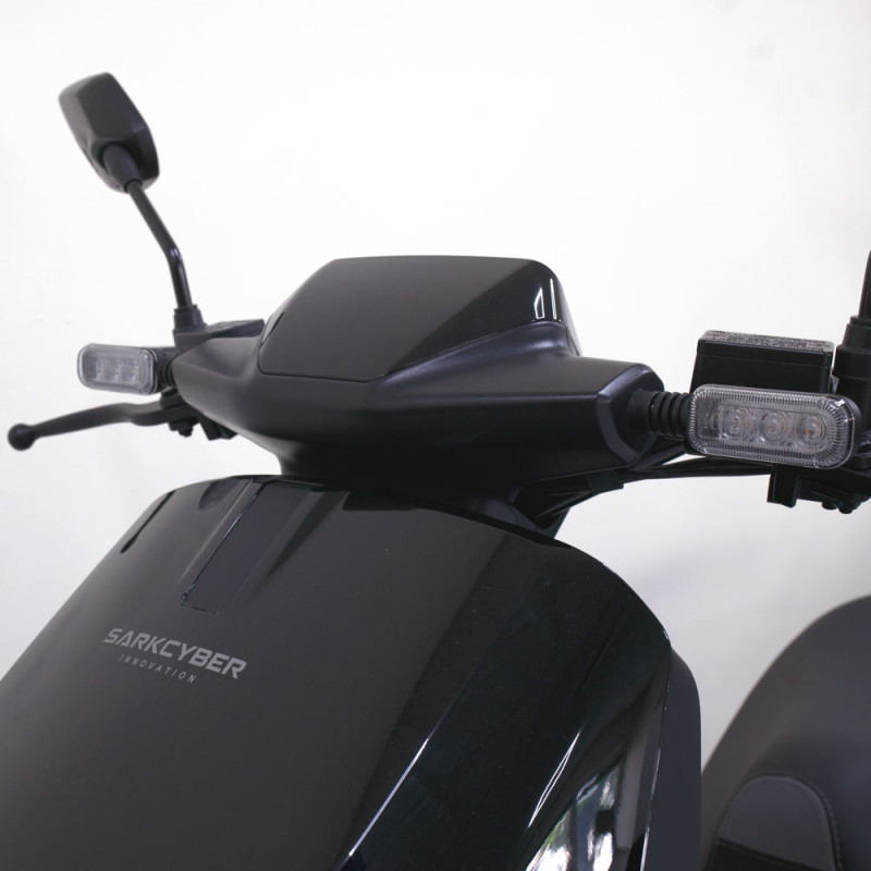 Електроскутер SARKCYBER HC200 CBS Diamond Black