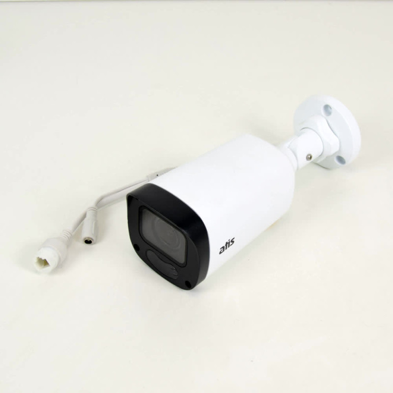 IP-відеокамера вулична 4 Мп ATIS ANW-4MAFIRP-50W/2.8-12A Ultra (розпродаж 642) із вбудованим мікрофоном для системи IP-відеоспостереження