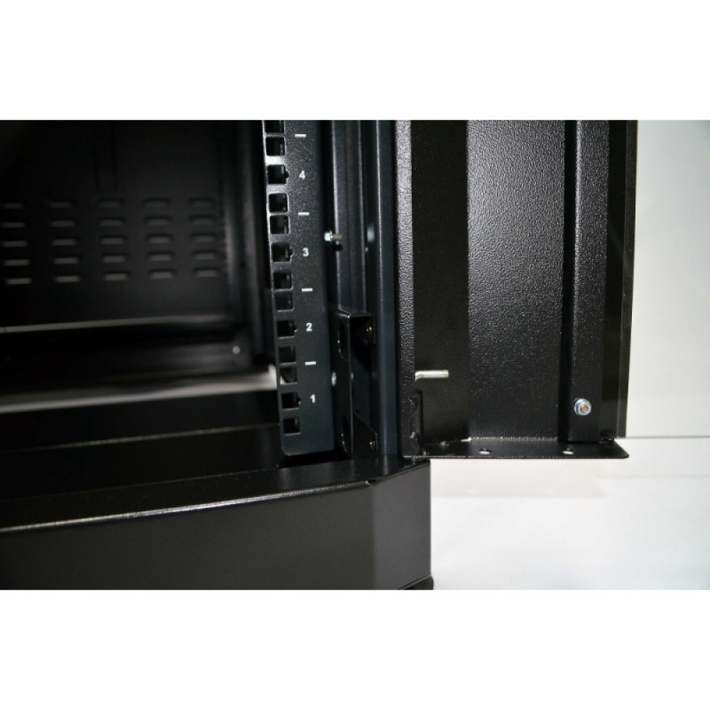 Шафа серверна CMS 45U 610 х 1055 UA-MGSE45610MB посилена для мережевого обладнання