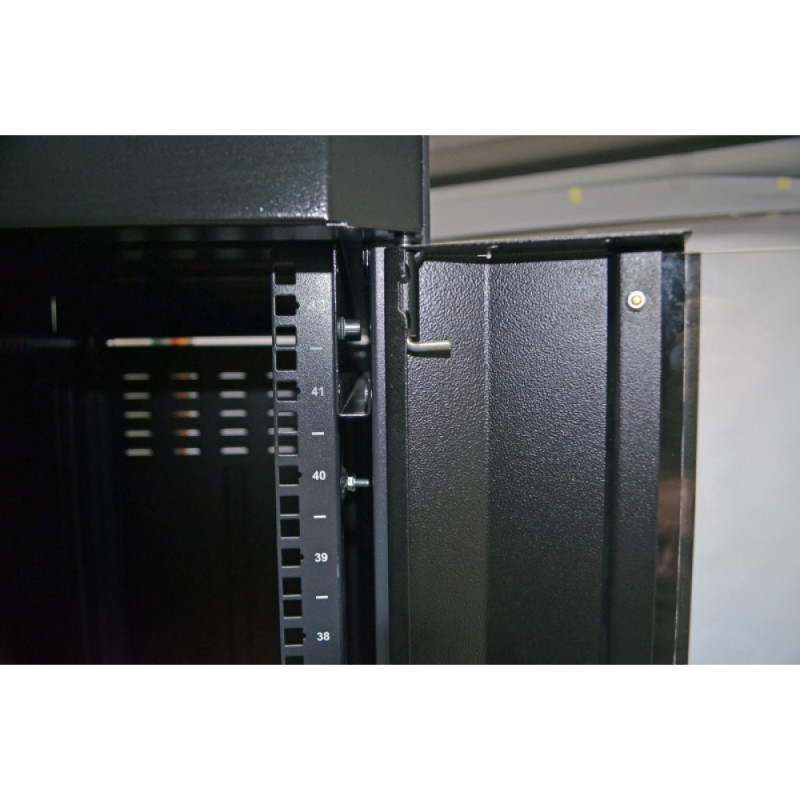 Шафа серверна CMS 42U 610 х 1055 UA-MGSE42610MB посилена для мережевого обладнання