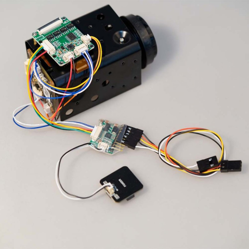 Камера для FPV дрона Foxeer 30x Zoom 700TVL CMOS з 30-кратним зумом та PWM-керуванням